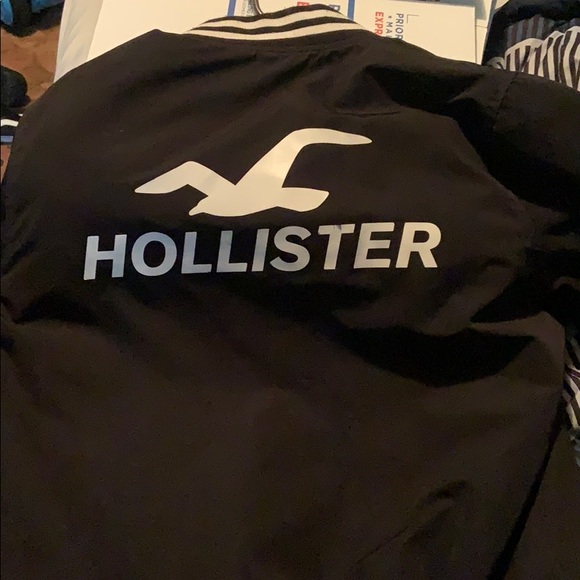 Hollister Black and White Bomber Jacket - Picture 3 of 4